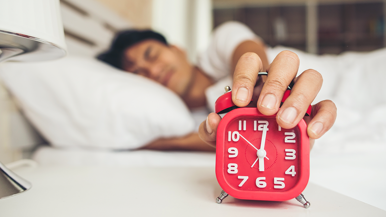 #ABSnamídia: Acordar às 5h da manhã pelo bem da saúde mental? Veja se é possível se tornar uma pessoa matutina